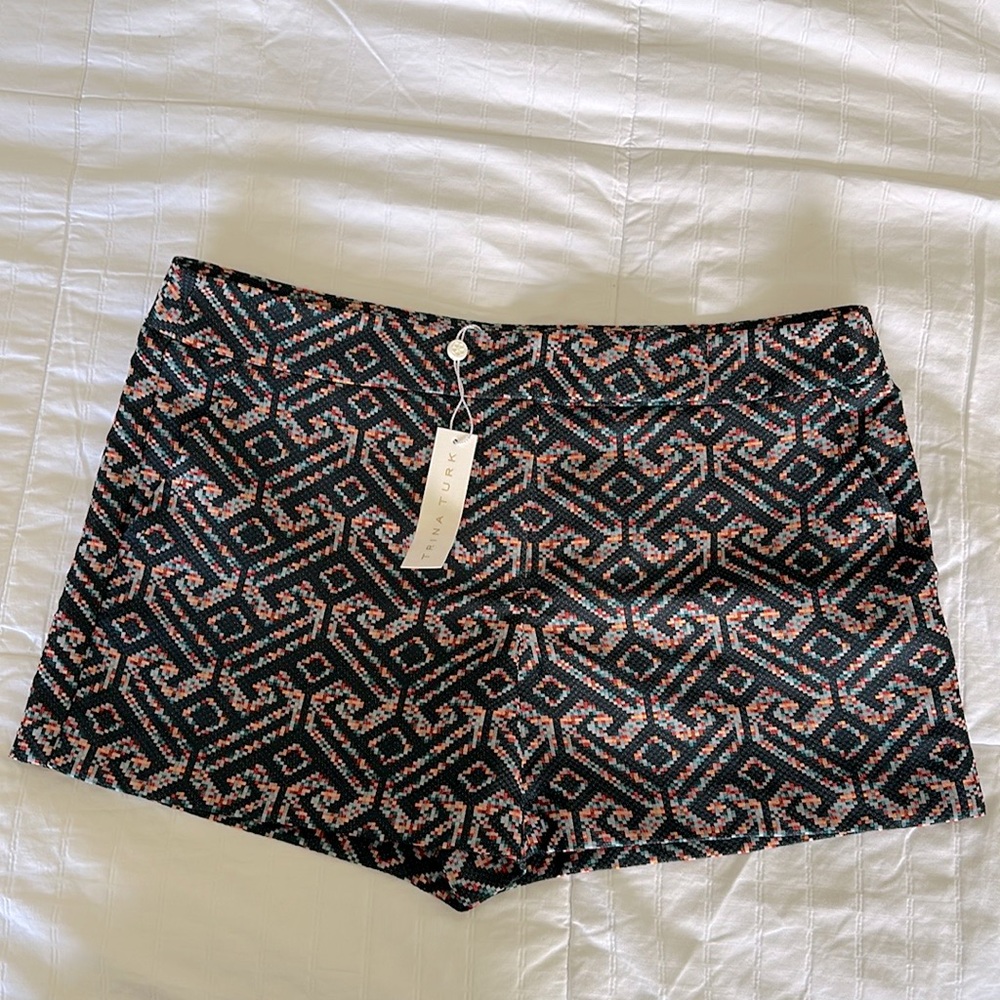 TRINA TURK Multi Navy Jacquard Corbin Shorts Size 8